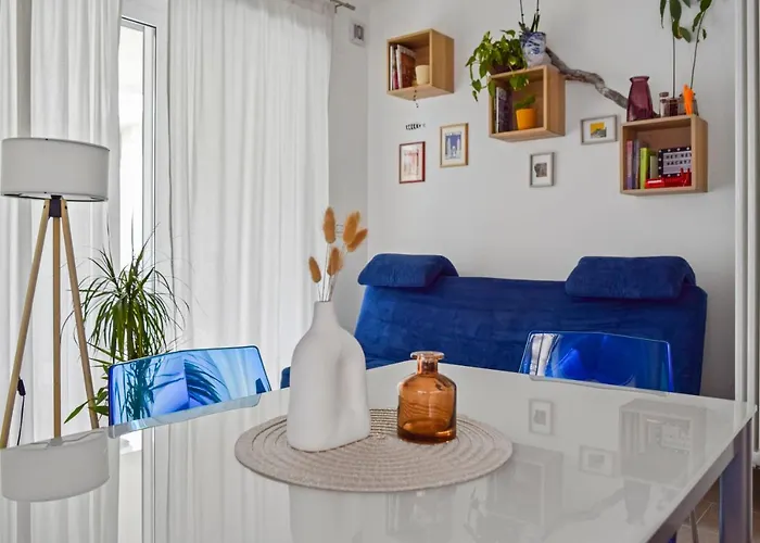 Marina Azul 15 Васто