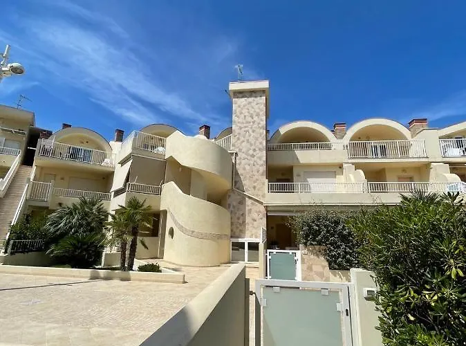 Marina Azul 15 * Васто